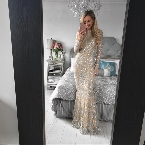 Long Sleeve Glitter Pattern Maxi Formal Dress - Picture 5 of 8